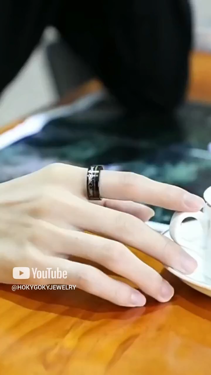 8mm Men's Tungsten Ring for Singles in the Year of the Dragon, Wooden Ring for Trendy Men, Acacia Wood Dragon Totem, Wooden Dragon Pattern Ring - Fusion of Tungsten and Acacia Wood, Deducing Oriental Aesthetics