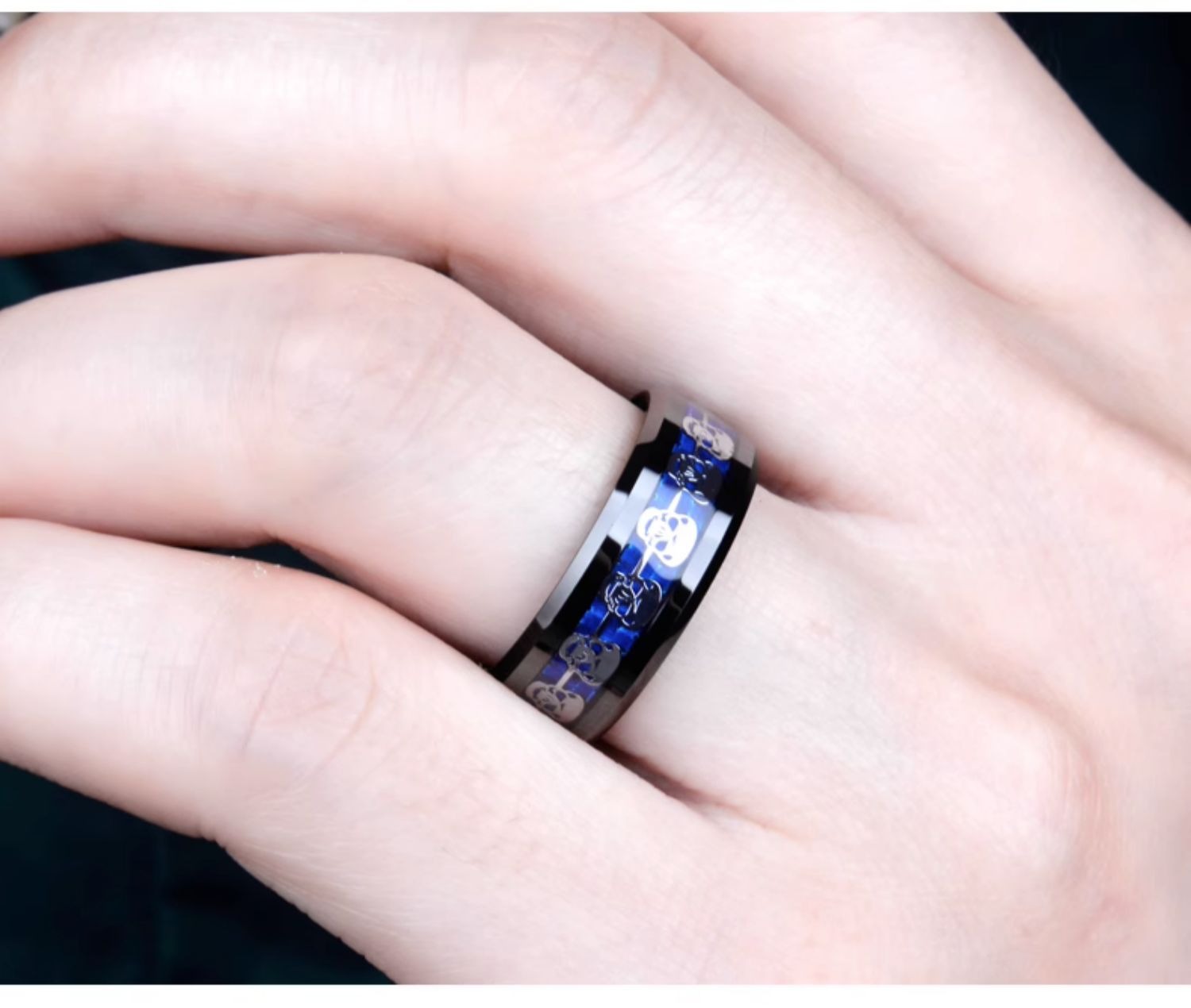 8mm Men's Ring with Tungsten Inlaid Skull Classic Personality Retro Punk Creative Jewelry Ring Men's Punk Style Fashionable Sturdy and Wear-resistant