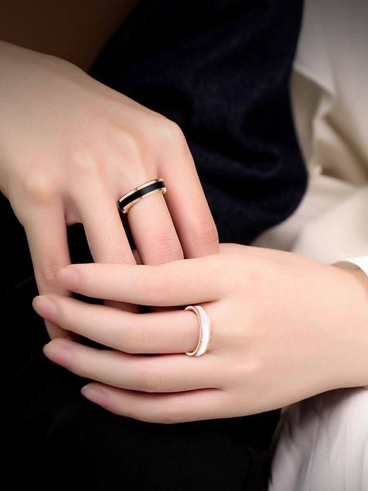 5mm Couple Rings Men's Rings Women's Tungsten Gold Black and White Personalized Tungsten Gold Pinky Ring Simple Black and White Couple Rings - Tungsten Gold Material, Wear-Resistant and Scratch-Resistant, Elegant Design, Symbol of Eternal Love