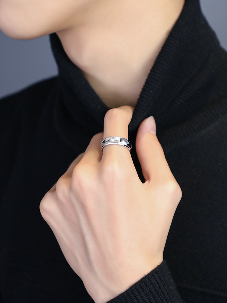 Unisex Silver Tungsten High-End Couple Rings Couple Rings Closed Men's Pinky Rings Dazzle Rings 857 Tungsten Simple Facet Design Wear-Resistant and Scratch-Resistant Free Engraving 4.5/6mm Multiple Sizes Suitable or Different Wearing Meanings
