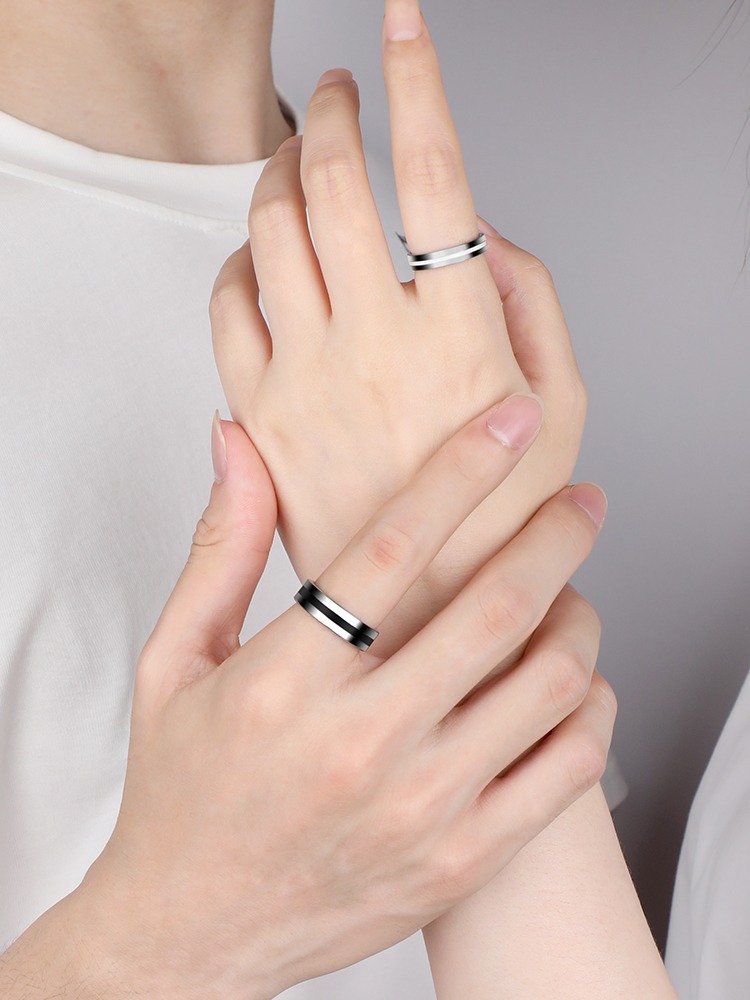 Black and White Couple Rings, Fashionable and High-End Pinky Rings, Tungsten Steel Rings, Affectionate Series Couple Rings, Tungsten Gold Black and White Stripes Design, Symbolizing Single-Mindedness, Support Inner Wall Engraving Customization