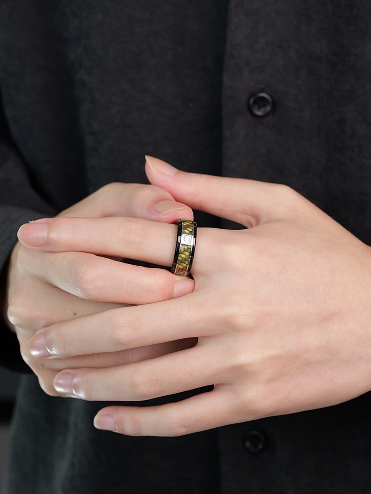 8mm Men's Tungsten Ring, Moissanite Diamond Ring Carbon Fiber Trendy Men's High-end Feeling No Fading Fashionable and Durable Personality Niche Brotherhood