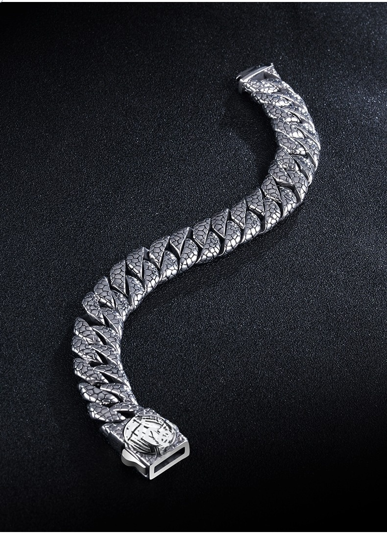 Men's Bracelet Compass Titanium Steel Retro Old Craft Bracelet Snake Pattern High-end Trend European and American Niche Personality Cool Design Hand Jewelry