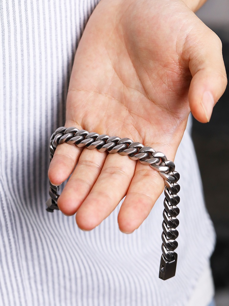 Men's Cuban Titanium Steel Bracelet Retro Old Hip-hop European and American Simple American Trendy Original Versatile Boys Personality Fashion Durable