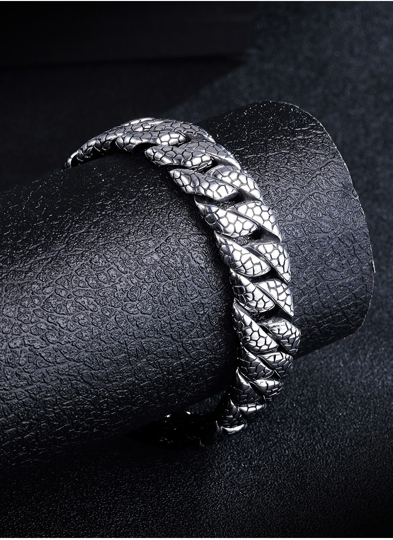 Men's Bracelet Compass Titanium Steel Retro Old Craft Bracelet Snake Pattern High-end Trend European and American Niche Personality Cool Design Hand Jewelry