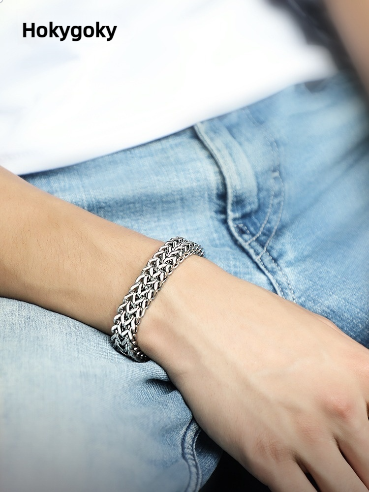 Men's bracelet titanium steel high-grade simple and generous personality fashion trendy single hand jewelry birthday gift for boyfriend fashionable and durable leisure sports street