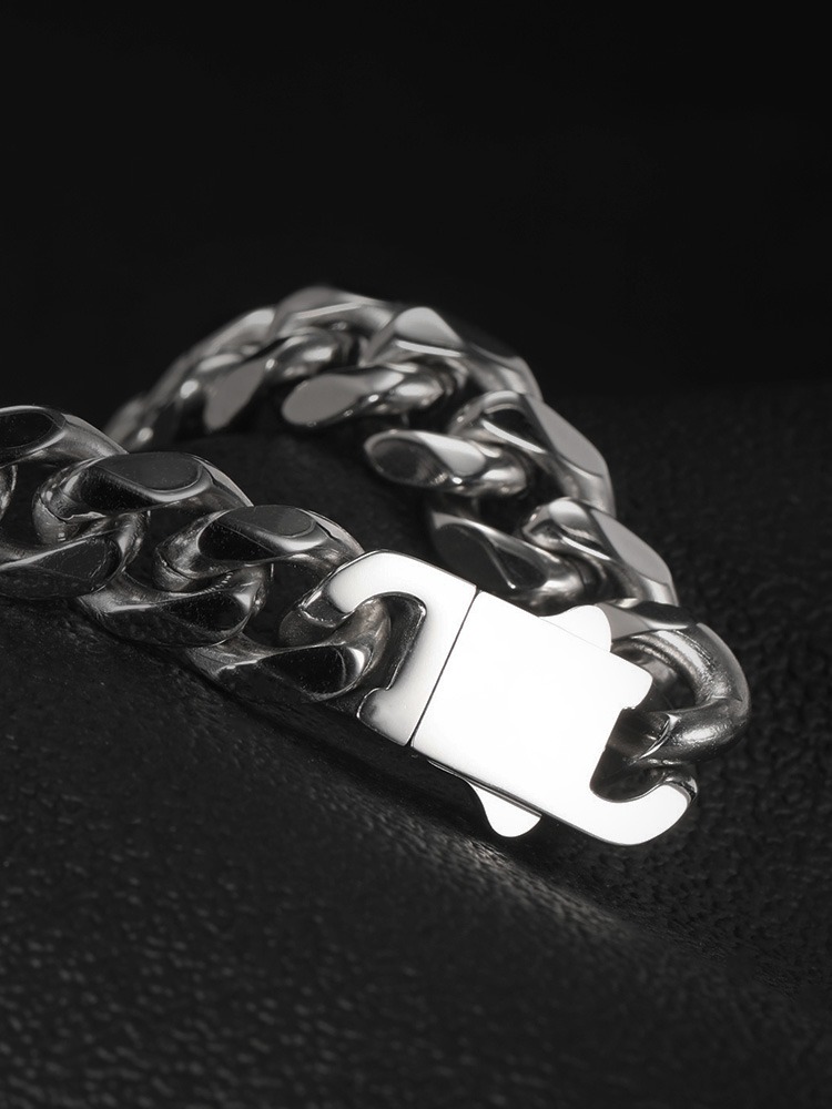 Men's Cuban Titanium Steel Bracelet Hip-hop European and American Trendy Men's Simple American Style Personality Fashion Shiny Bracelet Retro Fashion High Polished Durable Double-sided Butterfly Buckle