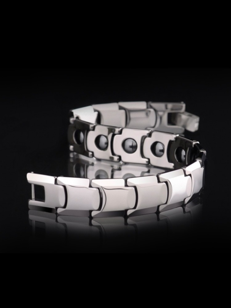 Men's Tungsten Bracelet Is Simple, Domineering, Fashionable, Business-oriented, Casual, Trendy, Single, High Hardness, Wear-resistant, Exquisite Craftsmanship, Retro and Fashionable, A Good Gift for Boyfriend