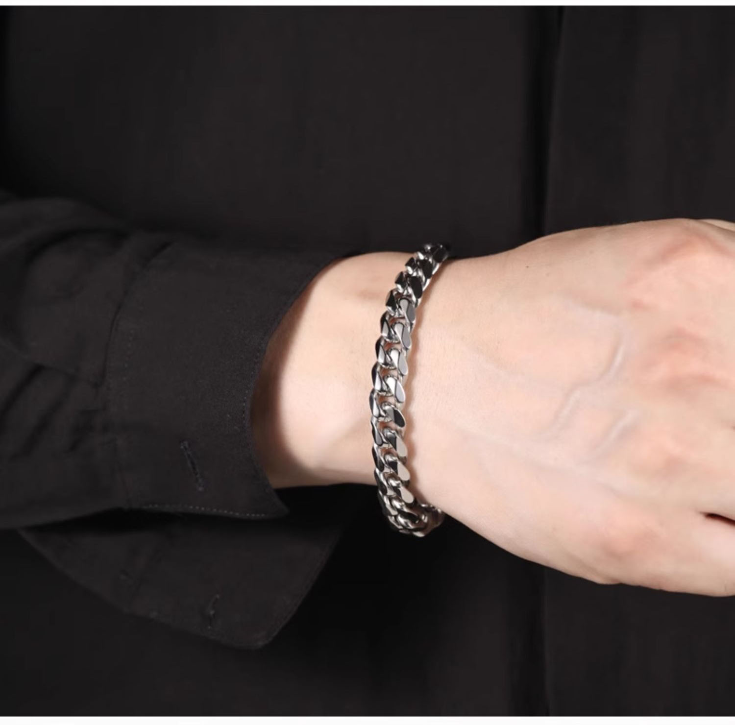 Men's Cuban Titanium Steel Bracelet Hip-hop European and American Trendy Men's Simple American Style Personality Fashion Shiny Bracelet Retro Fashion High Polished Durable Double-sided Butterfly Buckle