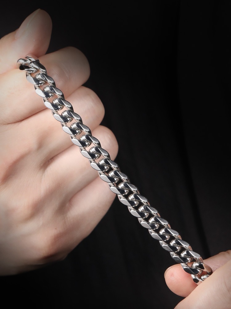 Men's Cuban Titanium Steel Bracelet Hip-hop European and American Trendy Men's Simple American Style Personality Fashion Shiny Bracelet Retro Fashion High Polished Durable Double-sided Butterfly Buckle