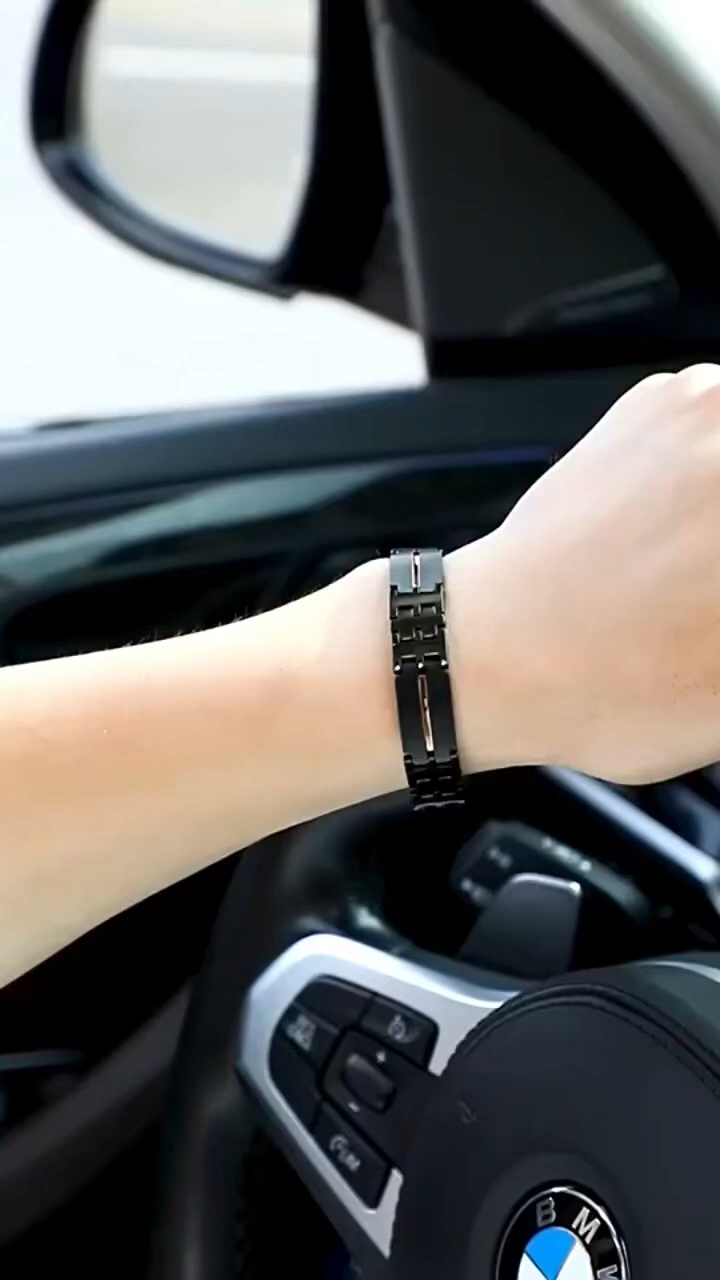 20.5cm Men'S Watch Strap Motorcycle Bracelet Black 857 Tungsten Gold Korean Hip-Hop Jewelry Trend Personality Original Design Niche Boyfriend Birthday Gift Wear-Resistant Non-Fading Dark Style