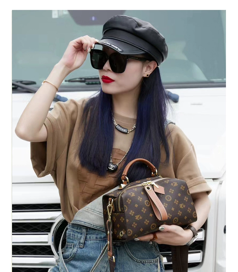 1116-2025 New Crossbody Boston Bag – Elegant Pillow Bag with British-Inspired Fashion Design