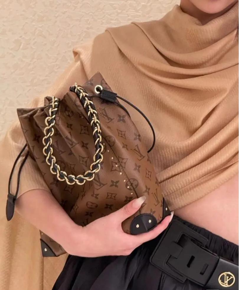 1158-Exclusive Premium Diamond Leather Handbag