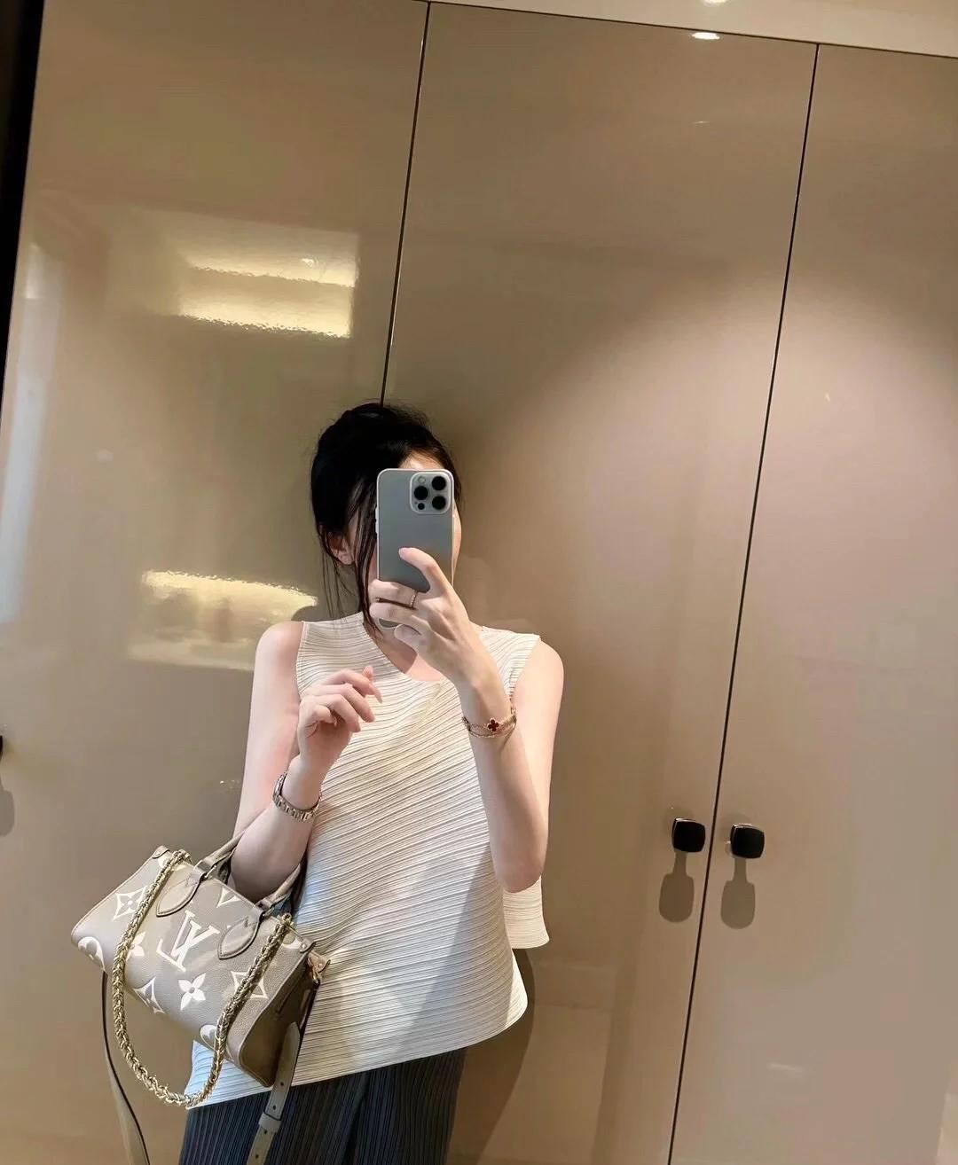 1160-Exclusive Debut | Premium Enhanced Edition Diamond Leather Handbag