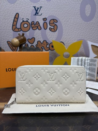 1210-Zippy Wallet – White Long Zipped Wallet