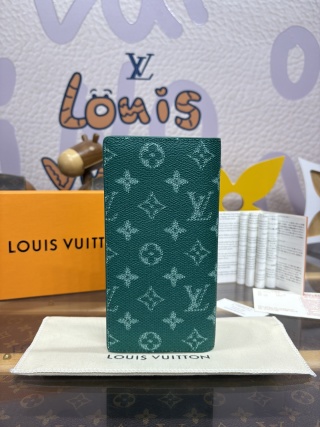 1196-Green Flower Long Wallet