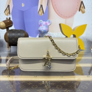 1240-Bloom Wallet On Chain – Apricot Beige Leather