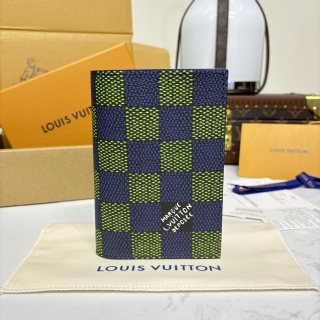 2022-Exclusive Duty-Free | Passport Cover in Blue-Green Damier with Chip