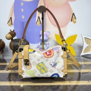 1243-Side Trunk MM Bag – Monogram Dune Canvas with Flight Badge