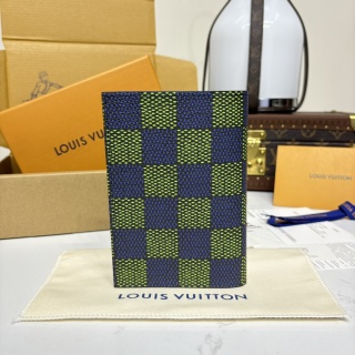 2022-Exclusive Duty-Free | Passport Cover in Blue-Green Damier with Chip