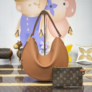 1246-Low Key Cookie Medium Bag in Brown Leather