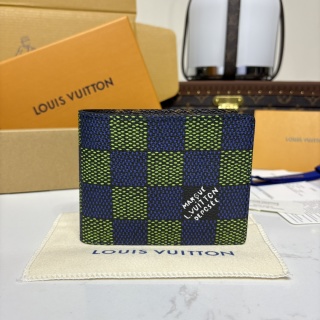 2021-Exclusive Duty-Free | MULTIPLE Wallet in Blue-Green Damier with Chip