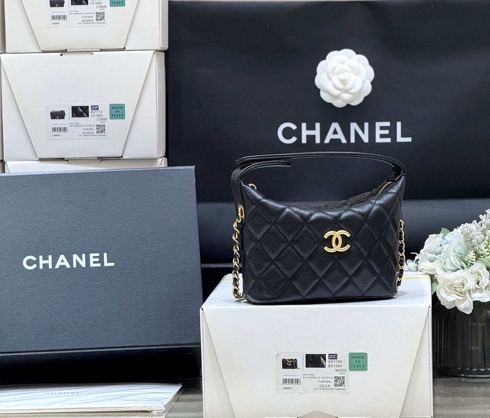 4015-Chanel Black Caviar Leather Bag | Timeless Elegance with a Chic Parisian Twist
