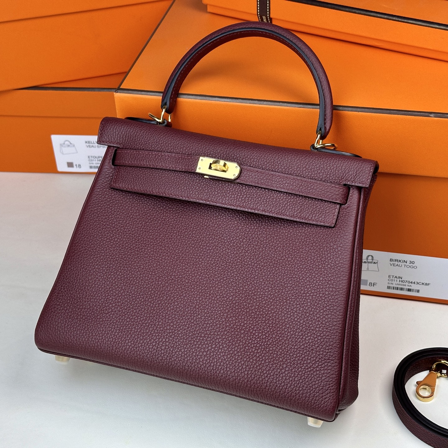 6037-Hermès Kelly Bag | Deep Burgundy Togo Leather with Gold Hardware
