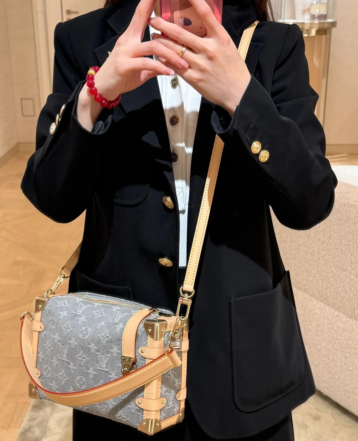 1251-Louis Vuitton Gray Monogram Canvas Tote | Effortless Elegance for Work & Weekends