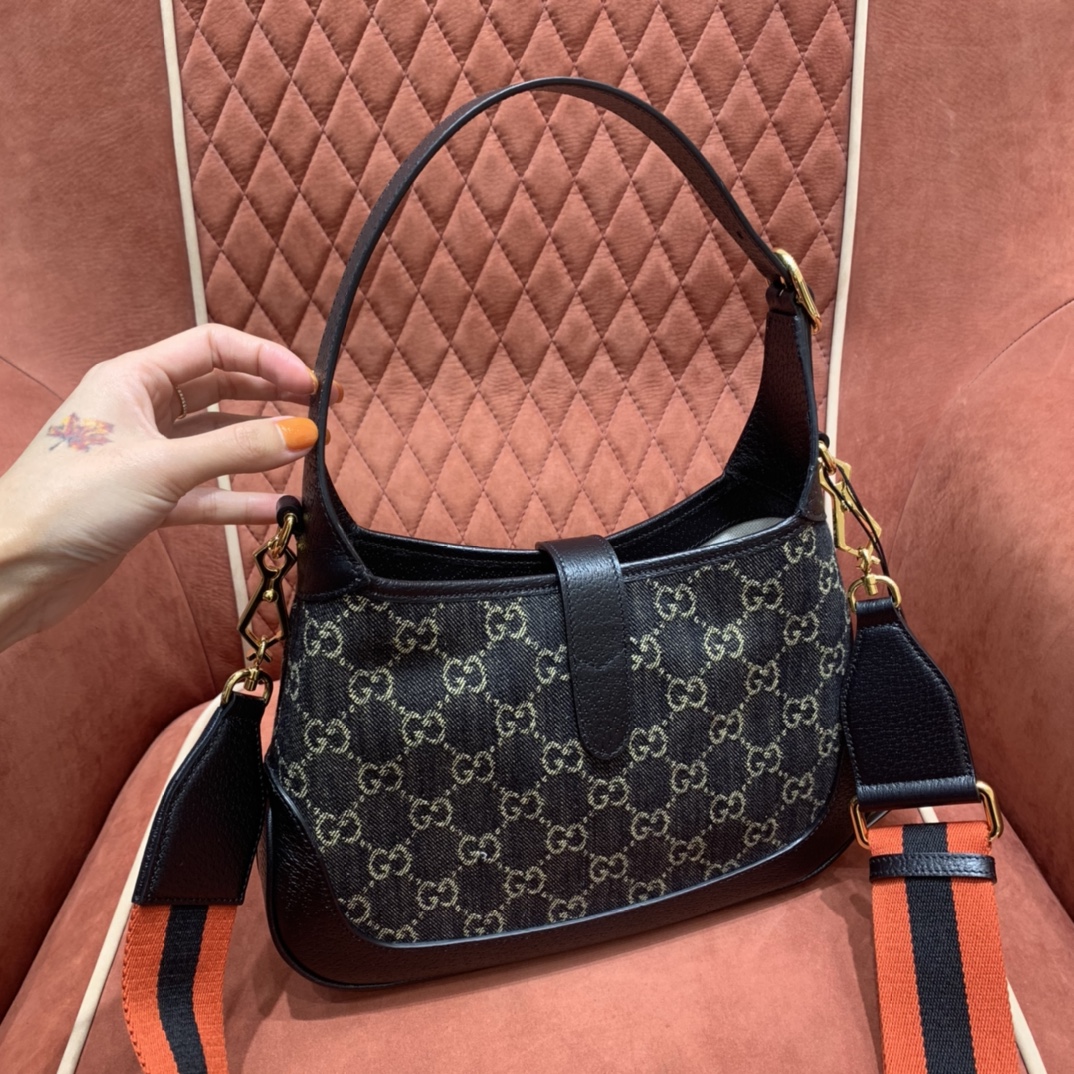 3034-Gucci GG Canvas Saddle Bag | Vintage Charm Meets Modern Utility