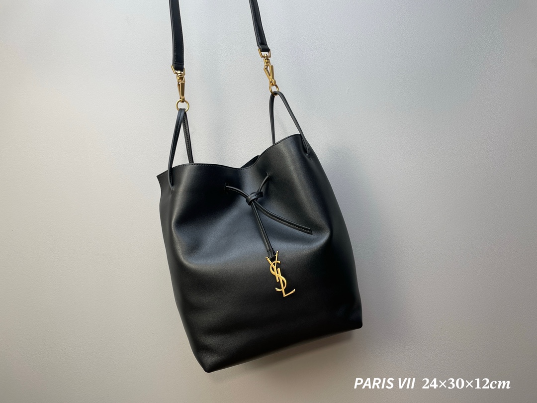 7070-SAINT LAURENT Black Leather Bucket Bag | Effortless Elegance with Iconic YSL Detail