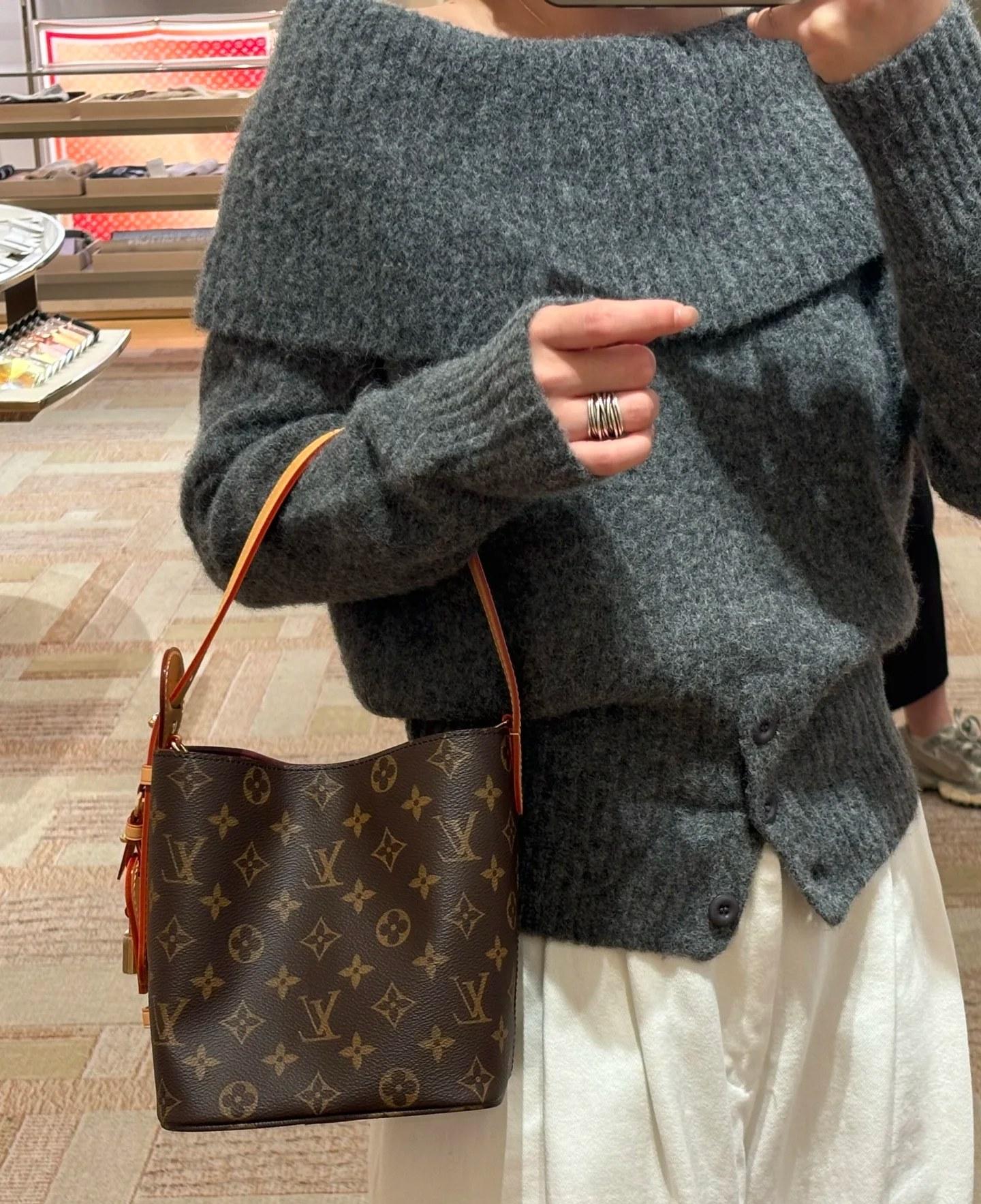 1253-Louis Vuitton Monogram Canvas Bucket Bag | Timeless Charm with a Modern Twist