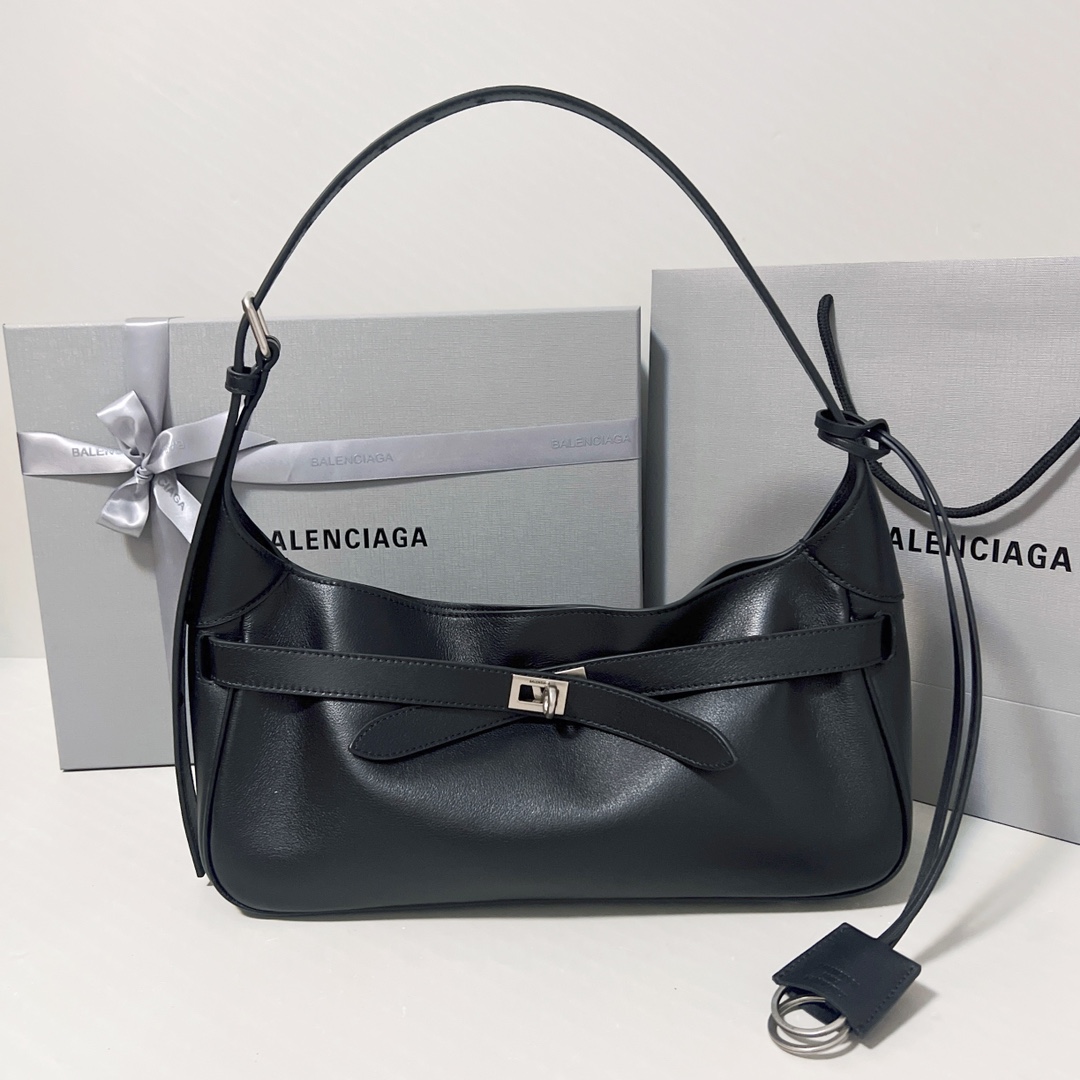 8015-Balenciaga Black Leather Shoulder Bag | Understated Elegance with a Modern Twist