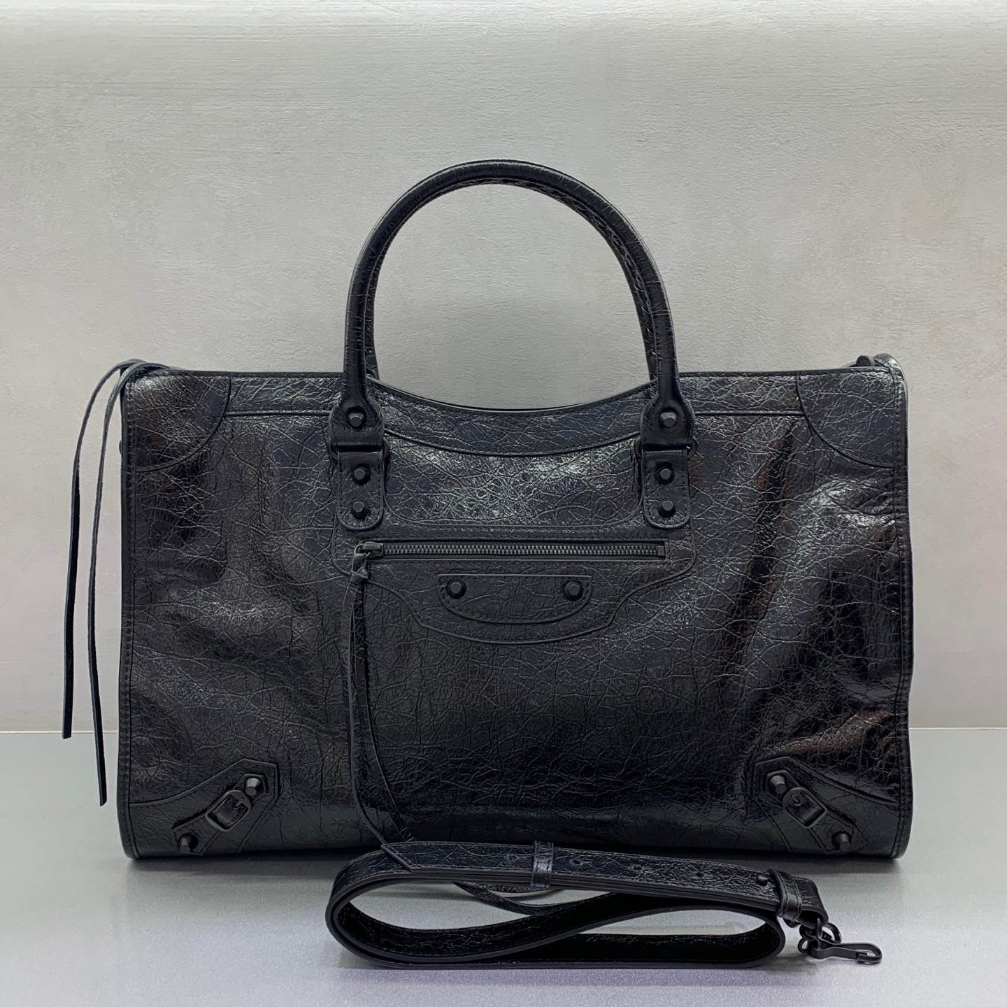 8021-Balenciaga Classic Black City Bag | Edgy Elegance Meets Everyday Utility
