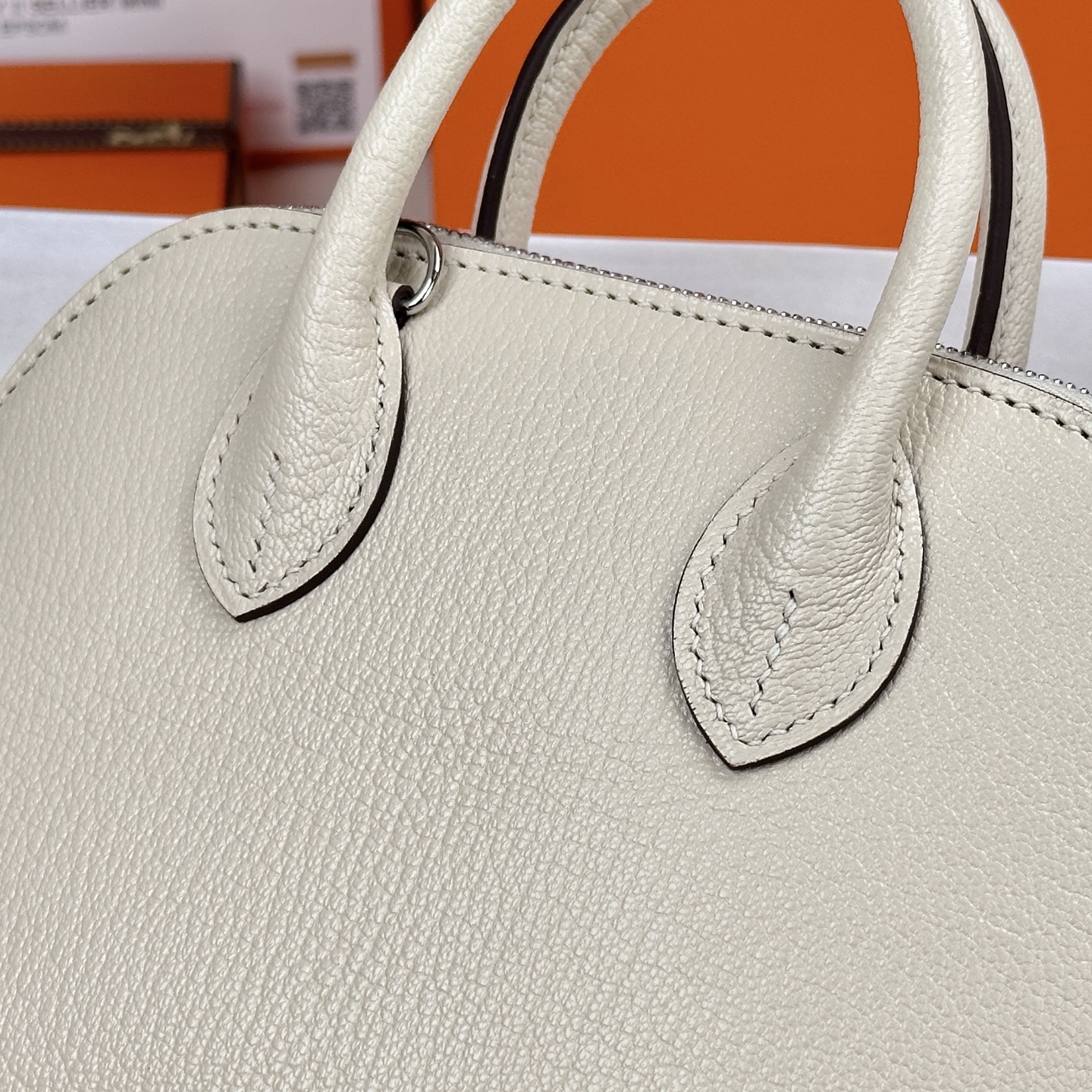 6046-Hermès Classic Bowling Bag | Light-Toned Elegance in Motion