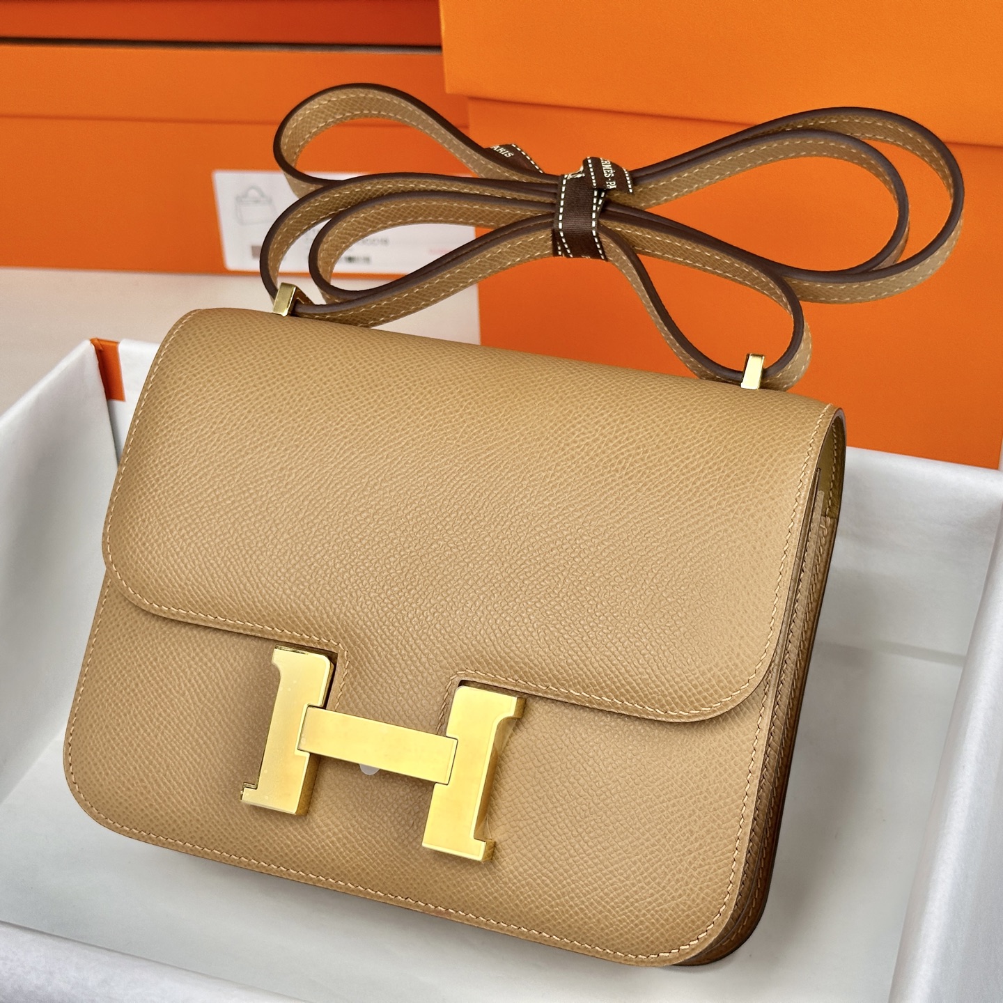 6058-Hermès Constance Bag in Beige | Timeless Sophistication in a Compact Silhouette