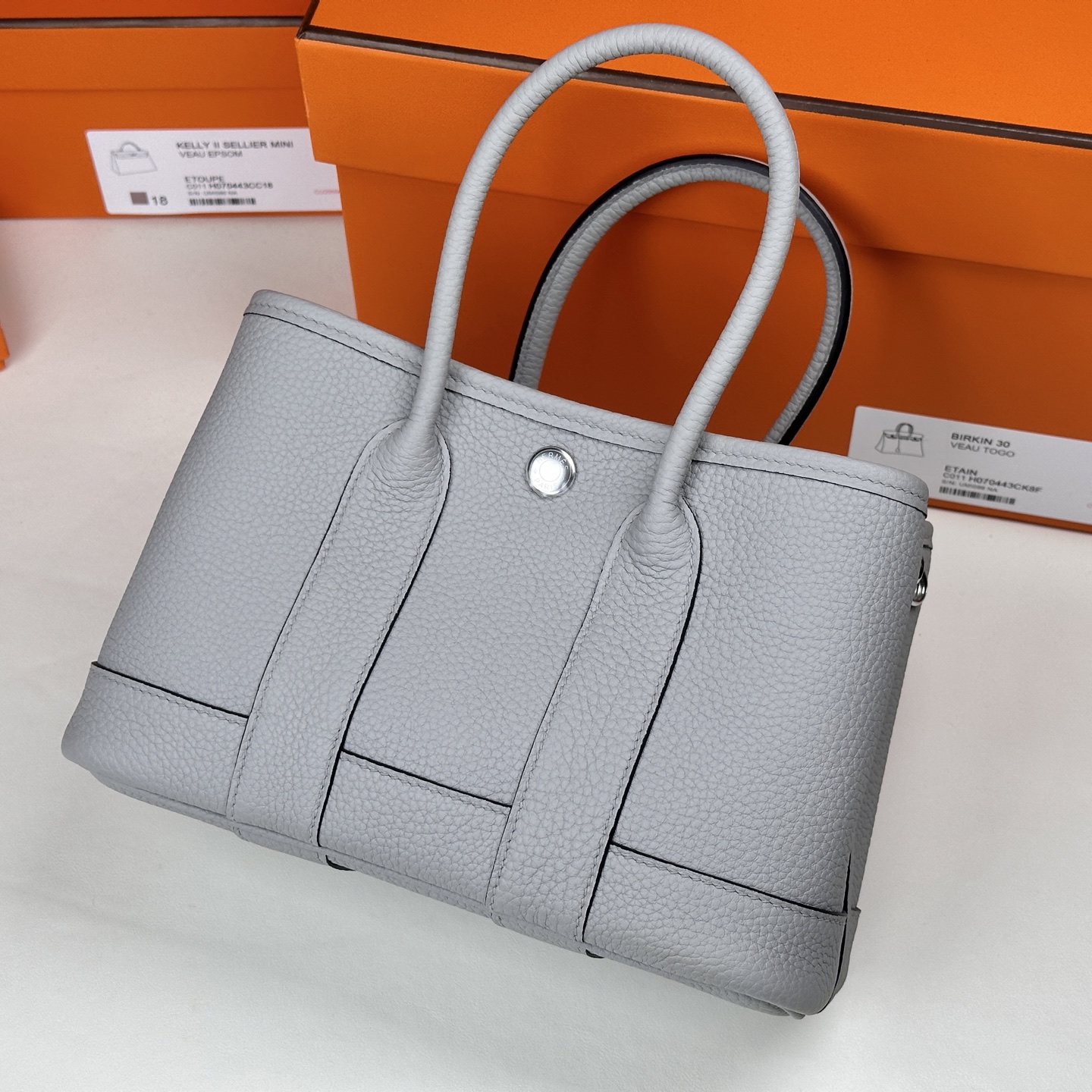 6049-Hermès Light Grey Leather Handbag | Understated Elegance in Every Detail