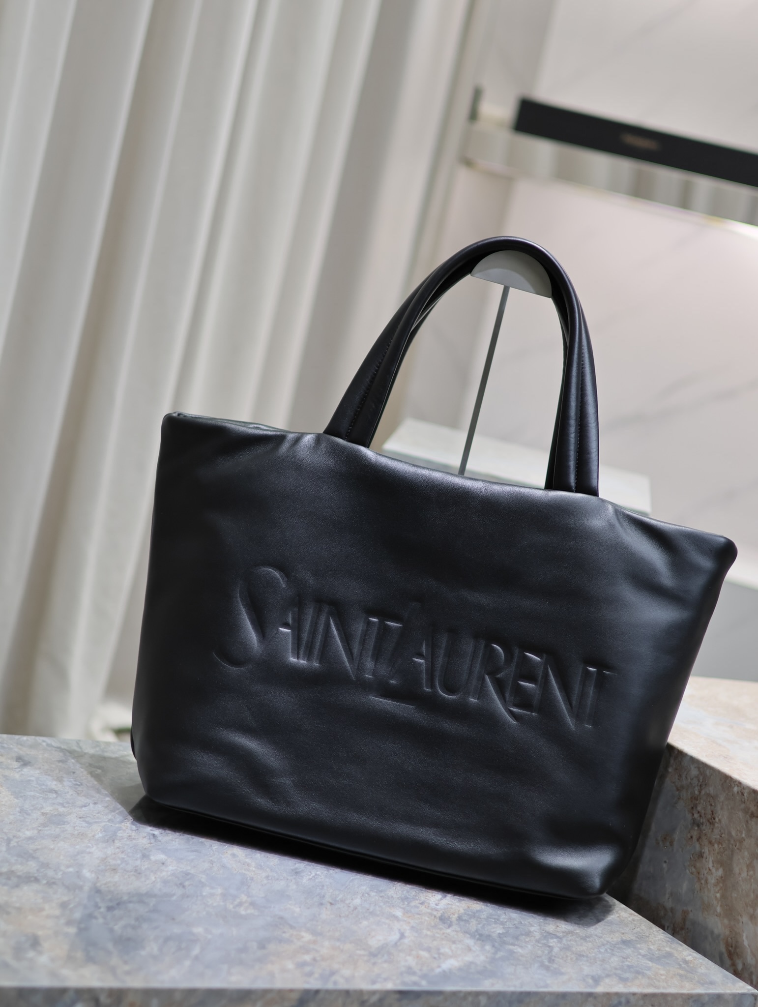 7077-Saint Laurent Black Leather Tote Bag | Timeless Minimalism with Elevated Elegance