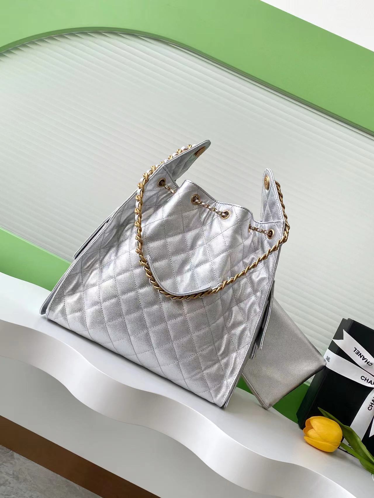 4029-Chanel Metallic Silver Quilted Leather Bag | Futuristic Elegance with Iconic Charm