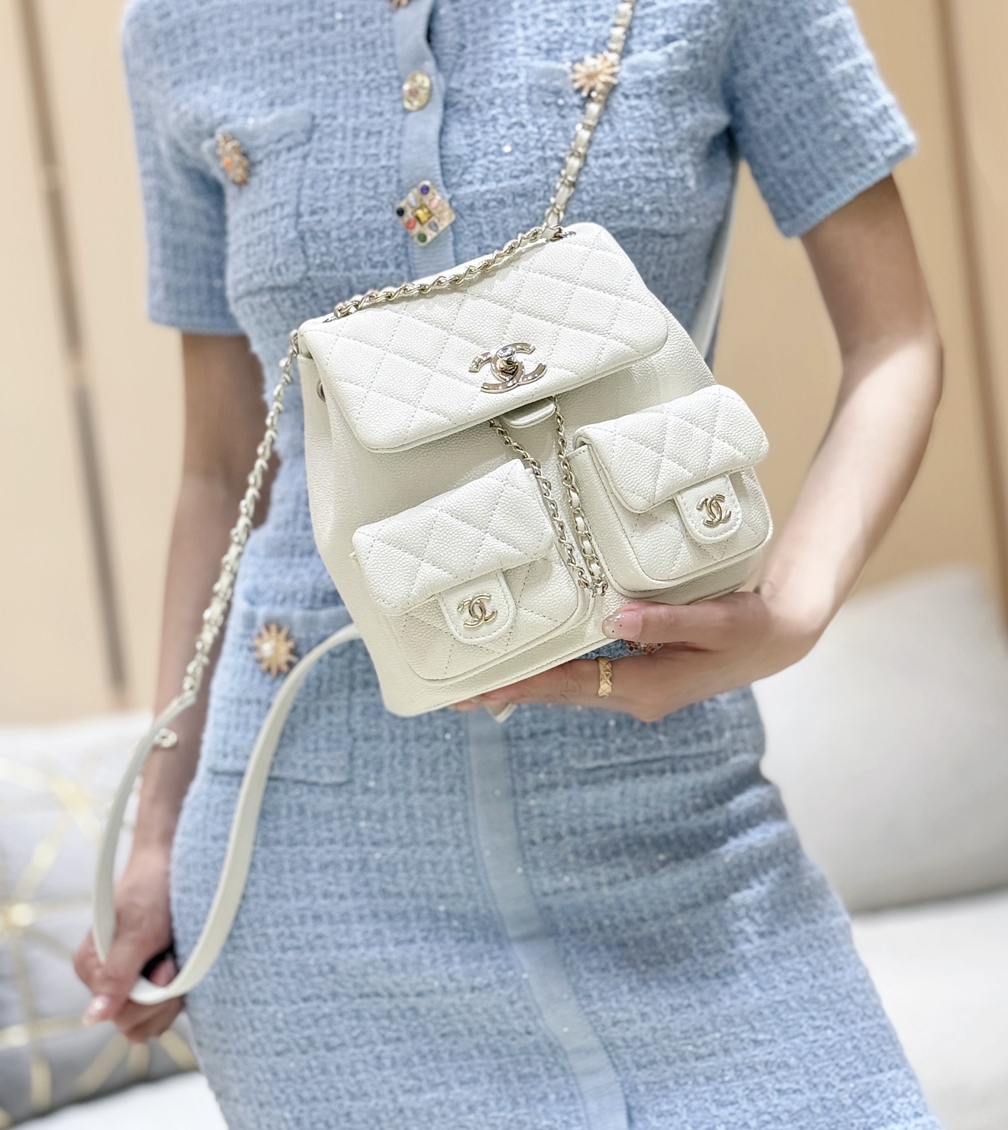 4024-Chanel White Quilted Leather Backpack | Where Elegance Meets Everyday Function