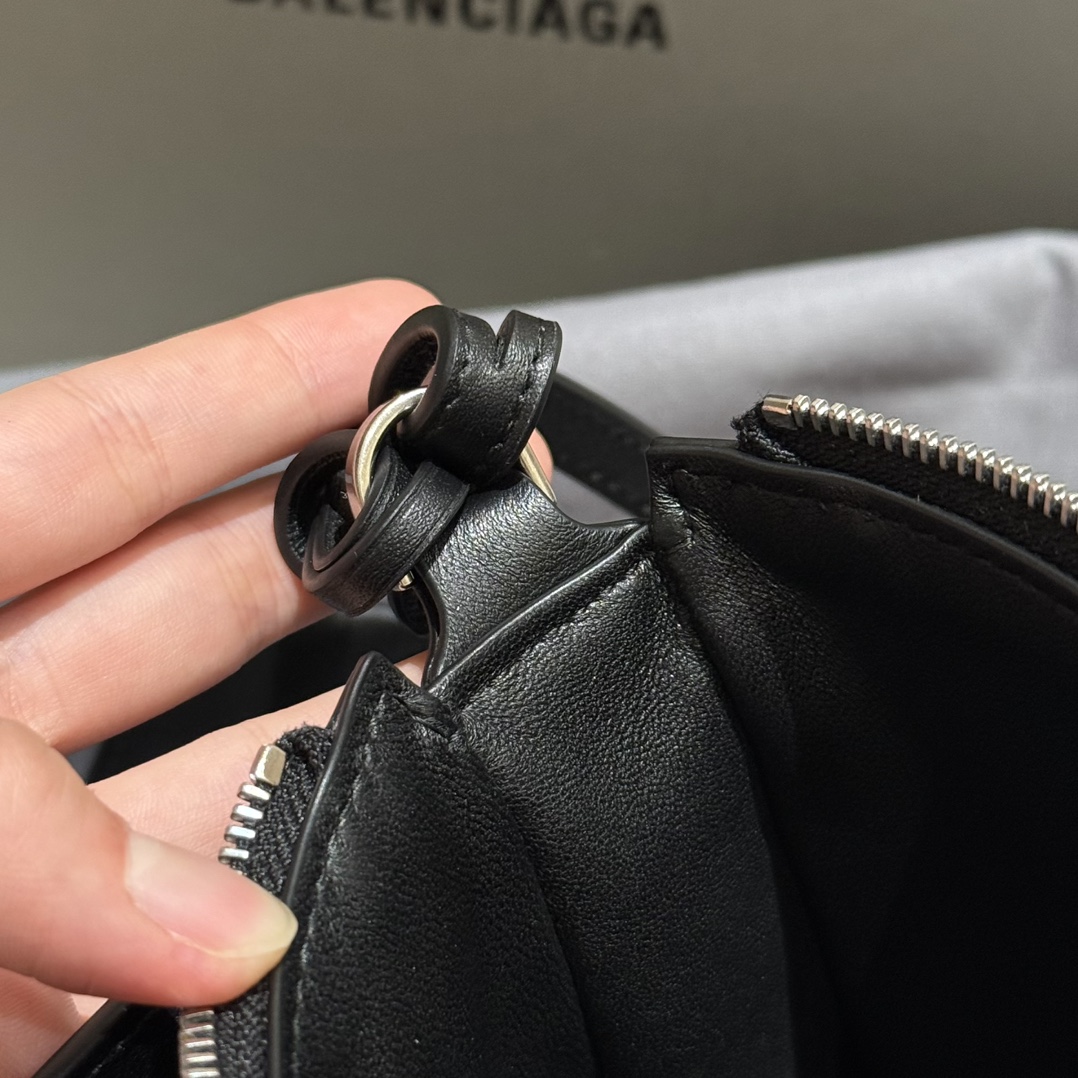 8038-Balenciaga Black Leather Shoulder Bag | Minimalist Sophistication with Iconic Detailing