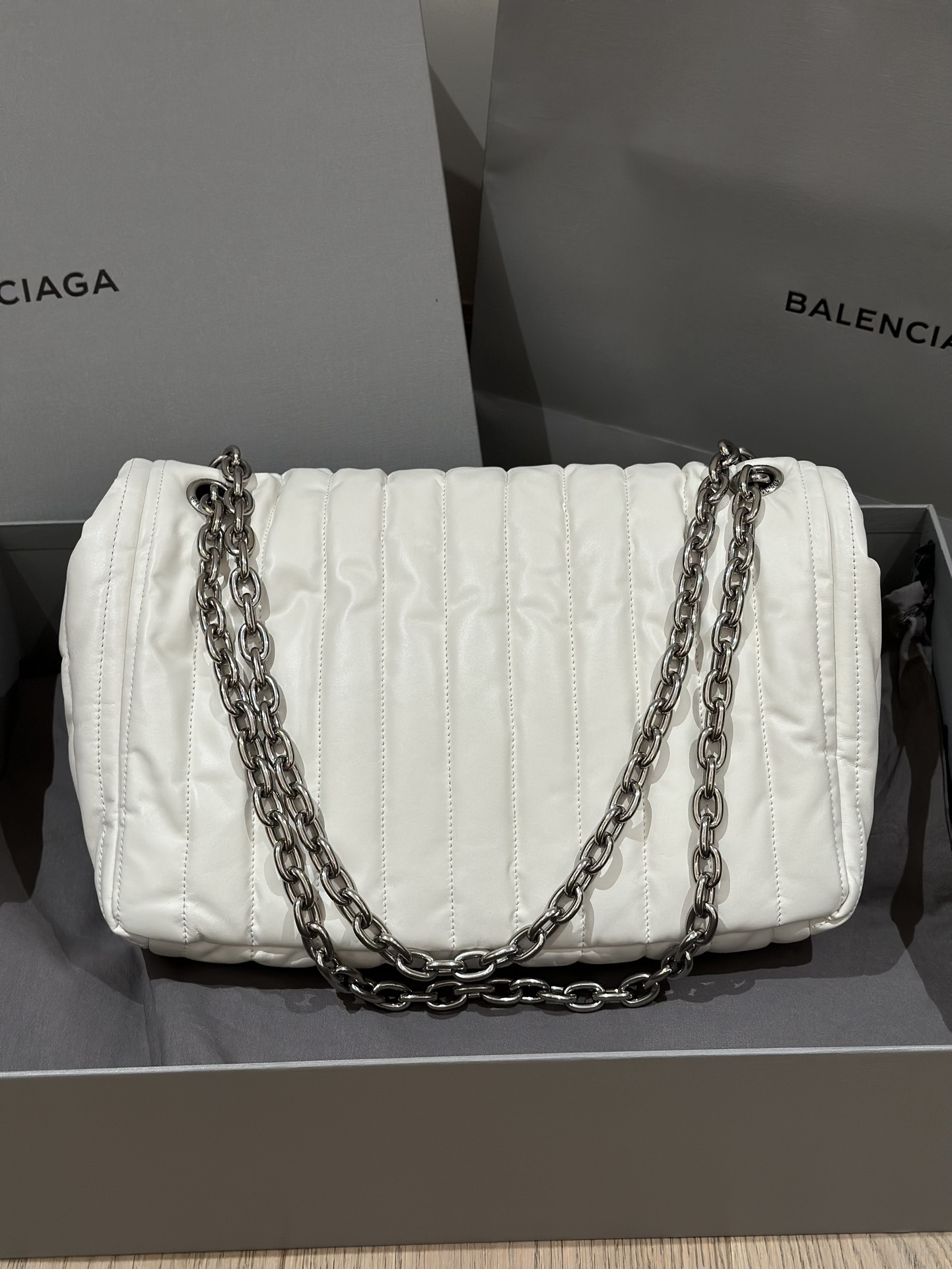 8039-Balenciaga White Quilted Chain Bag | Cloud-Like Texture Meets Modern Luxury