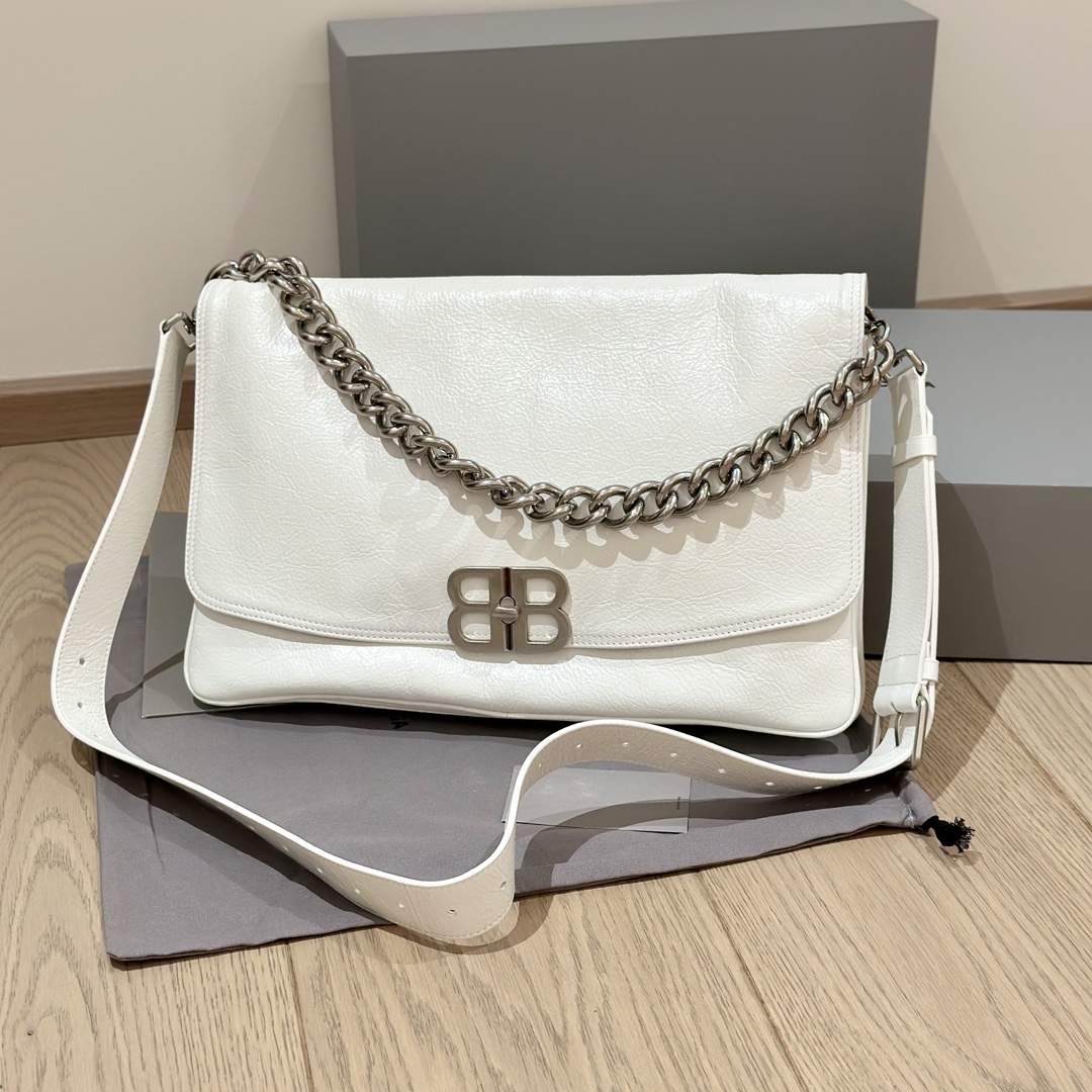 8040-Balenciaga White Leather Shoulder Bag | Refined Elegance Meets Modern Ease