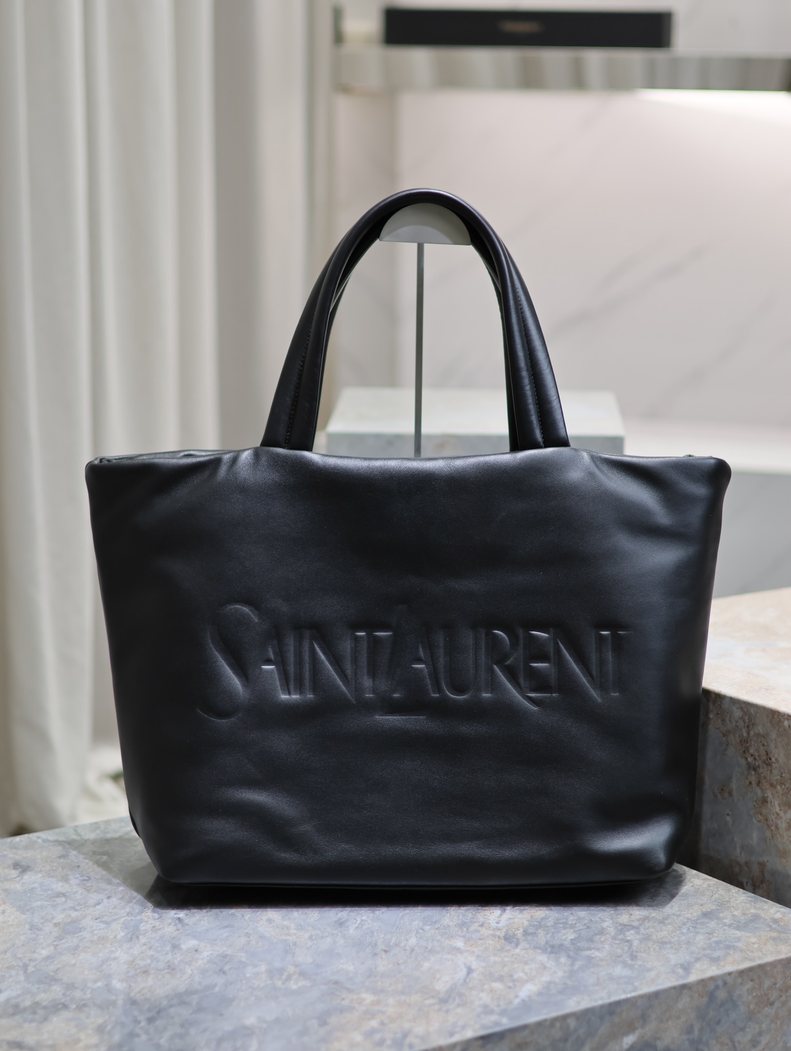 7077-Saint Laurent Black Leather Tote Bag | Timeless Minimalism with Elevated Elegance