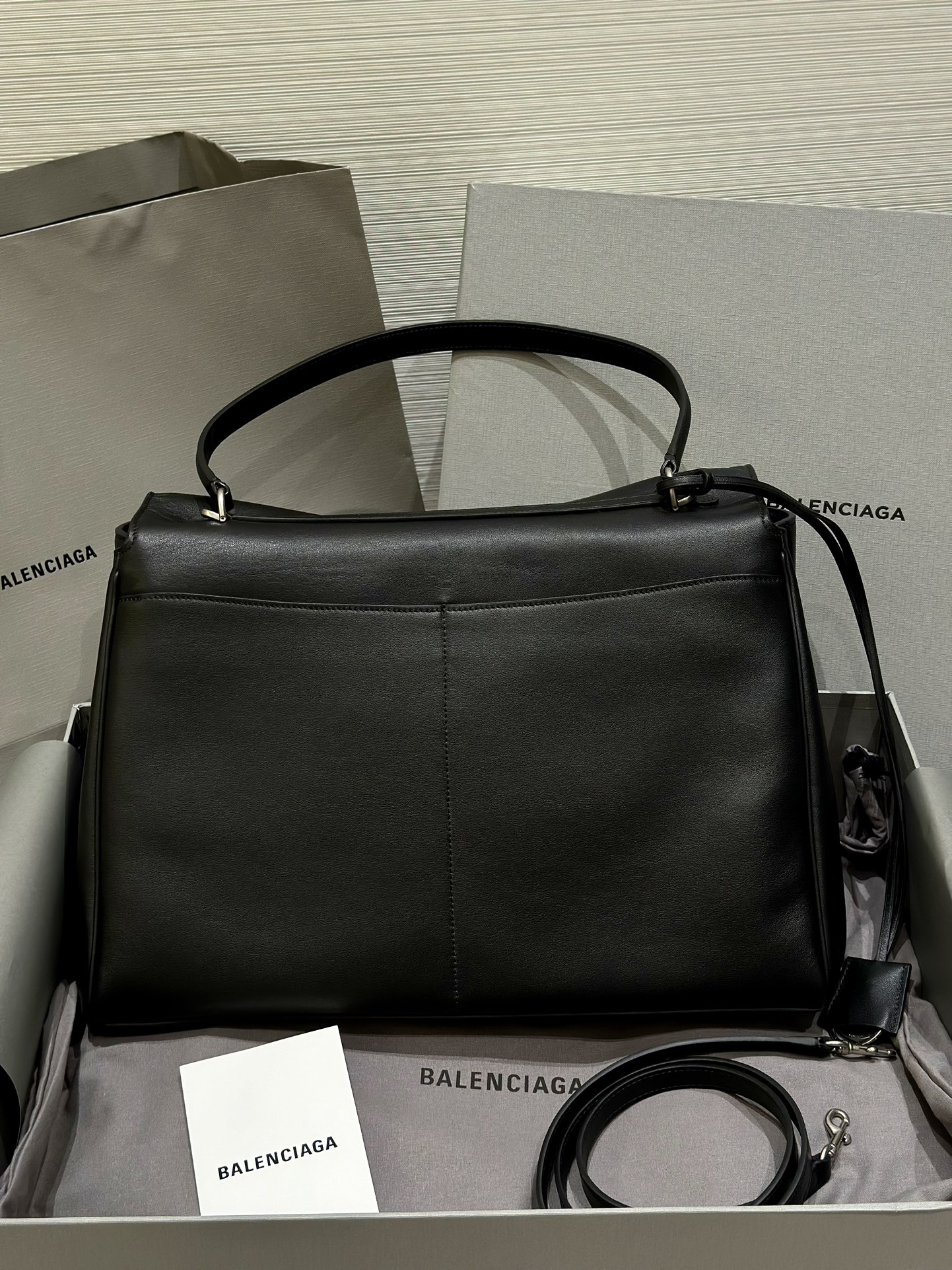8037-Balenciaga Black Leather Top Handle Bag | Understated Luxury for Modern Professionals