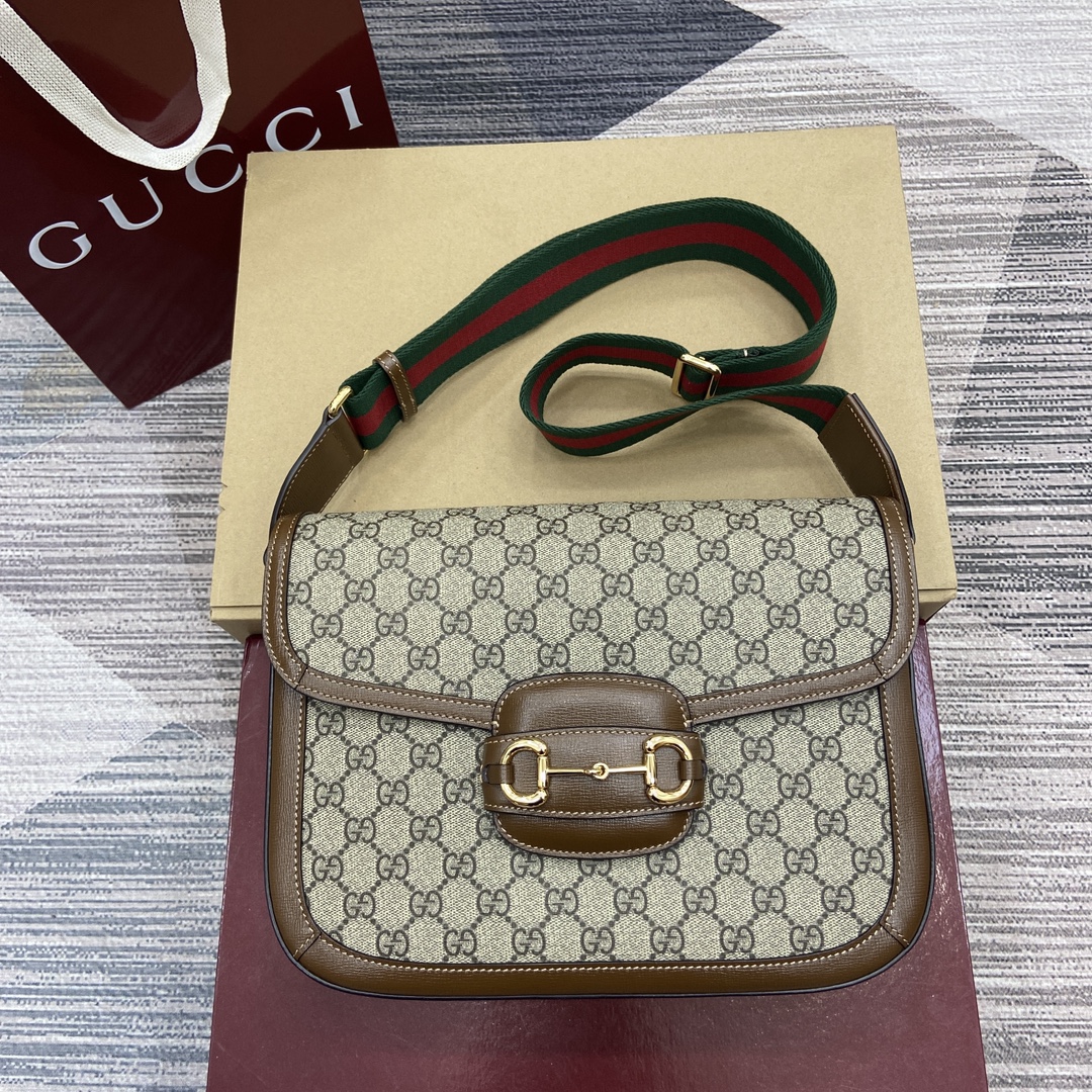 3045-Gucci GG Supreme Messenger Bag | Vintage Revival with Everyday Utility