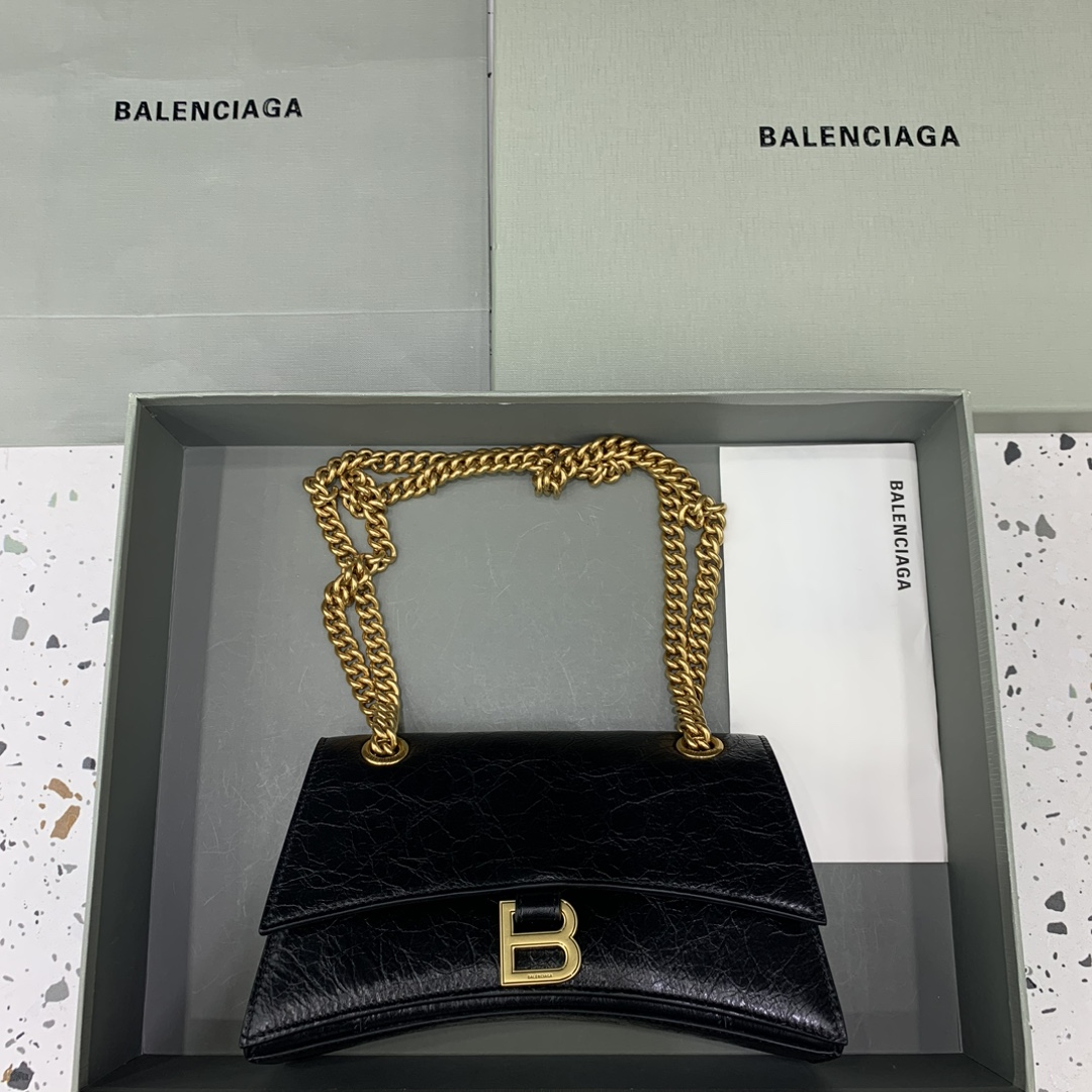 8033-Balenciaga Black Glossed Leather Chain Bag | Iconic Edge Meets Everyday Glam