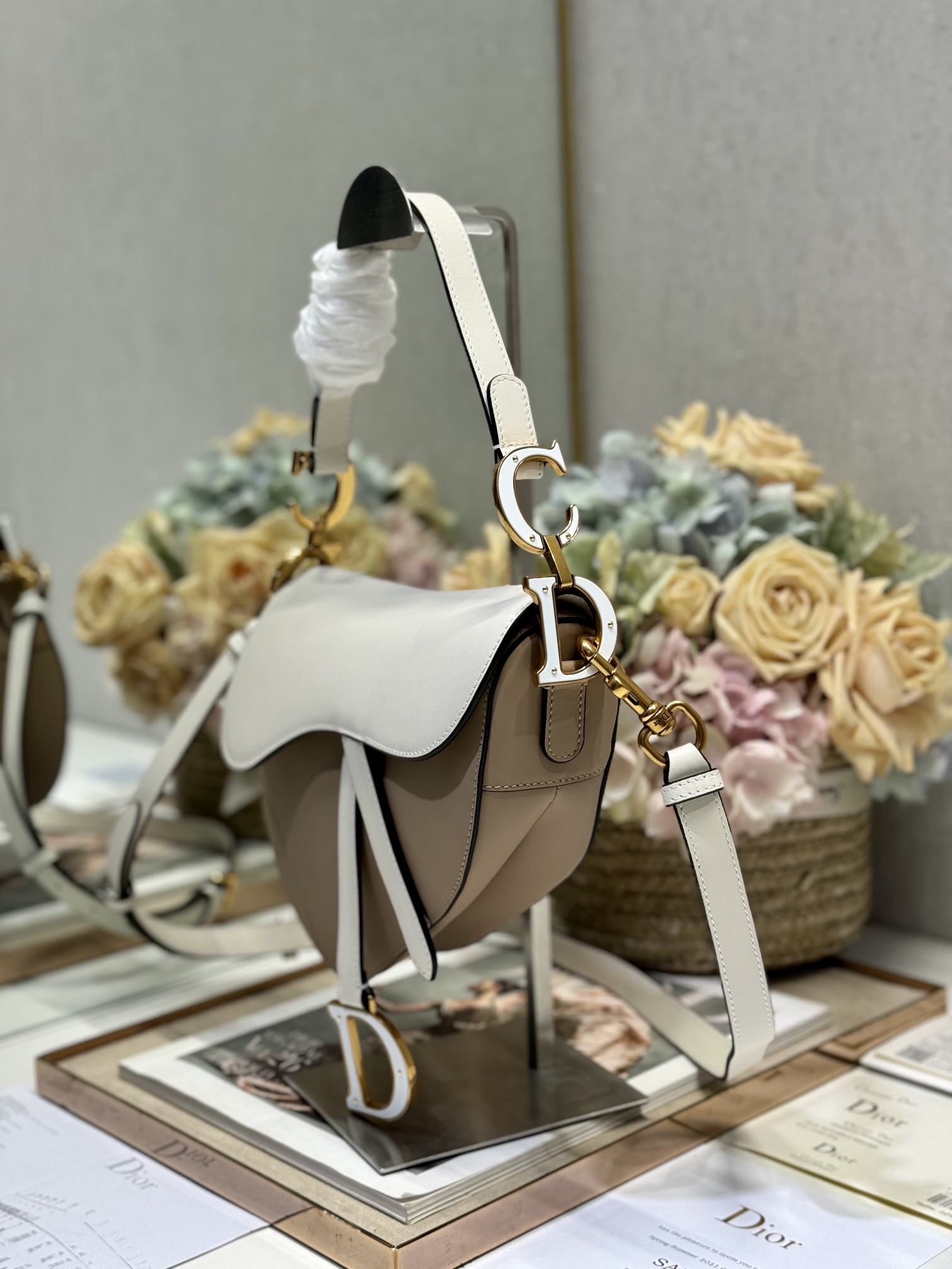 5054-Dior Two-Tone Saddle Bag | Sophisticated Contrast, Iconic Design