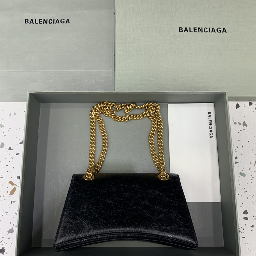 8033-Balenciaga Black Glossed Leather Chain Bag | Iconic Edge Meets Everyday Glam