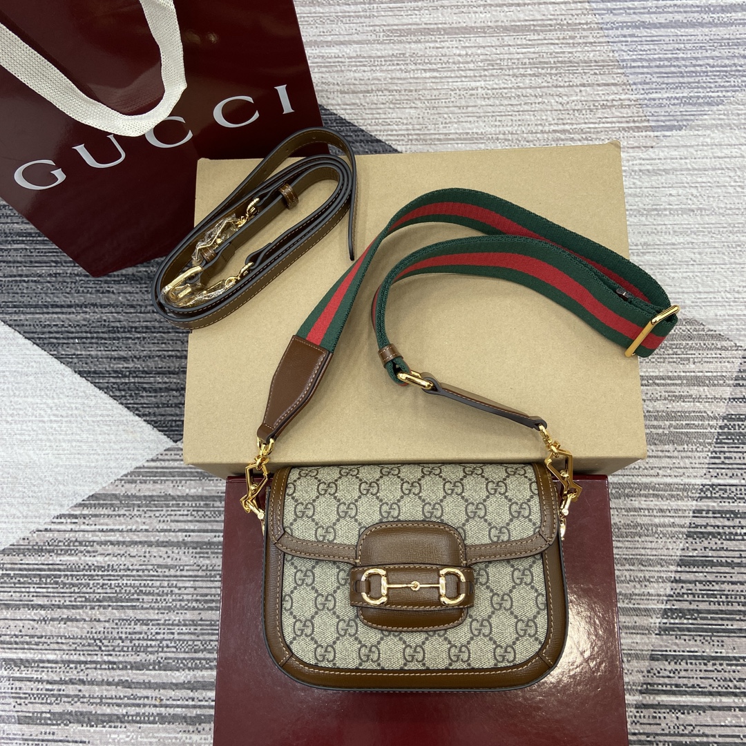 3047-Gucci GG Canvas Messenger Bag | Timeless Functionality with a Vintage Flair